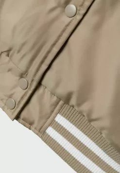 NAME IT College - Bomberjacks - Weathered Teak 8 NAME IT College - Bomberjacks - Weathered Teak -Shirt Zacht Verkoop 87baf8b6c0944bcf969d84f98f712c94