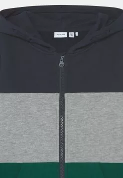 NAME IT Nkmtasmus - Sweater Met Rits - Forest Biome 5 NAME IT Nkmtasmus - Sweater Met Rits - Forest Biome -Shirt Zacht Verkoop 91283f5465e04f82a007c43b2d024a86